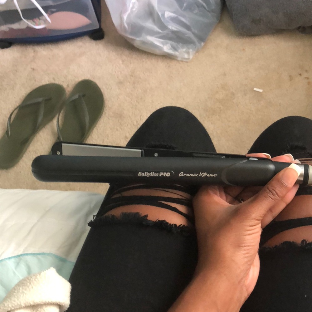 Hair straightener